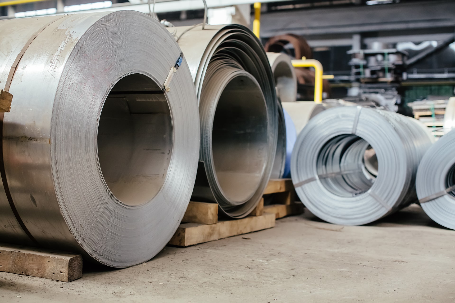 ЛИСТОВИЙ / РУЛОННИЙ ГАРЯЧЕКАТАНИЙ ПРОКАТ